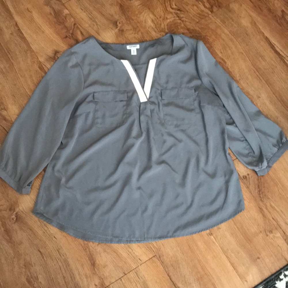 Old navy gray top